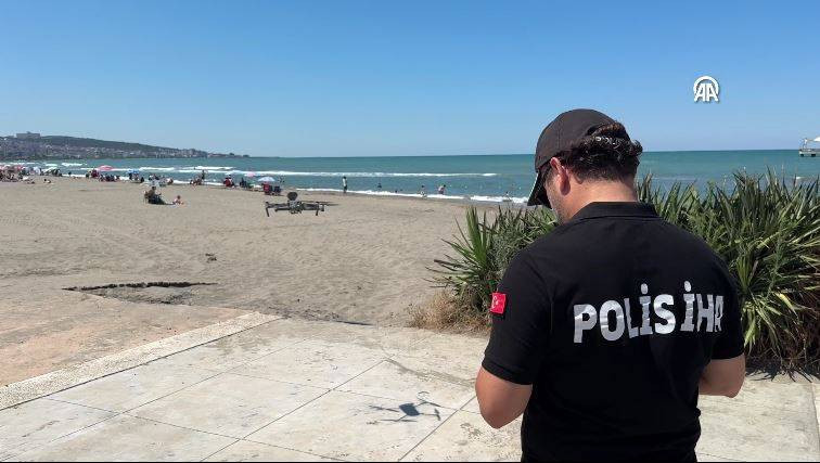 Denize girenleri havadan, karadan ve denizden uyardılar - Resim: 22